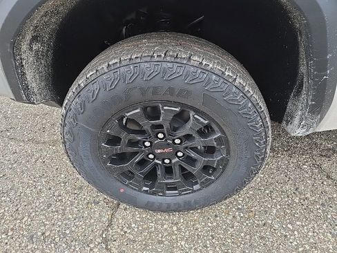 New 2026 GMC Canyon Elevation image 15