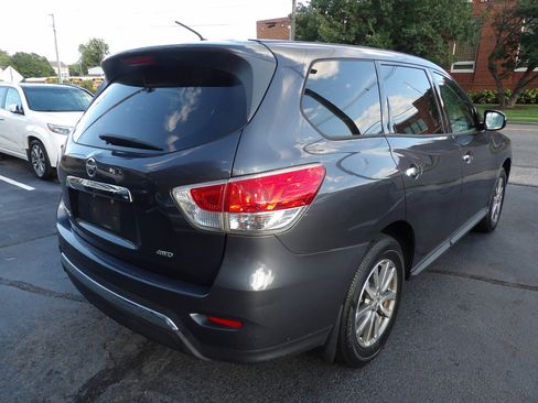 Used 2013 Nissan Pathfinder S image 6