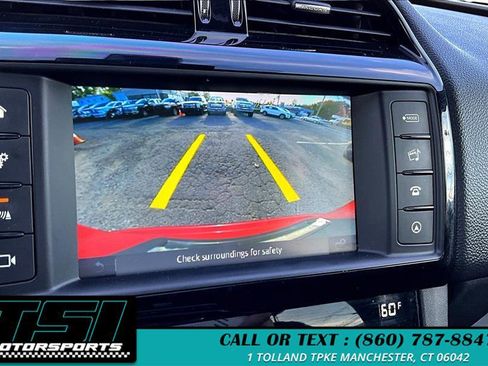 Used 2018 Jaguar F-PACE Premium image 21