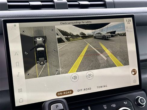New 2026 Land Rover Defender 110 X-Dynamic SE image 24