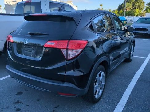 Used 2016 Honda HR-V LX image 2
