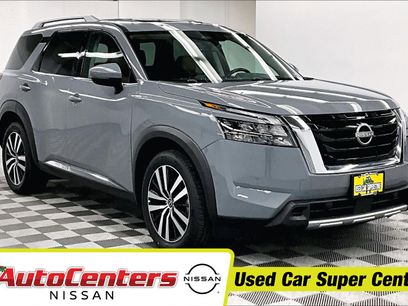 Used 2025 Nissan Pathfinder Platinum