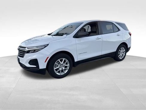 Certified 2022 Chevrolet Equinox LS image 1