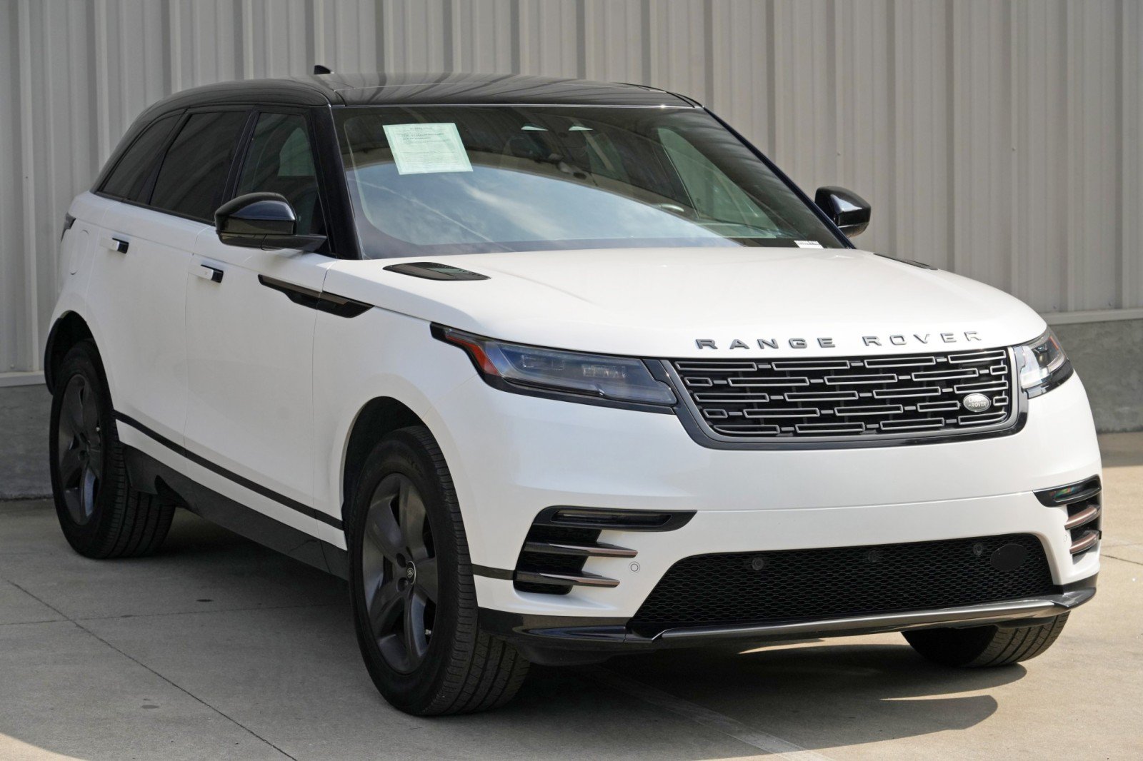 Used 2024 Land Rover Range Rover Velar Dynamic SE AWD/4WD image 56