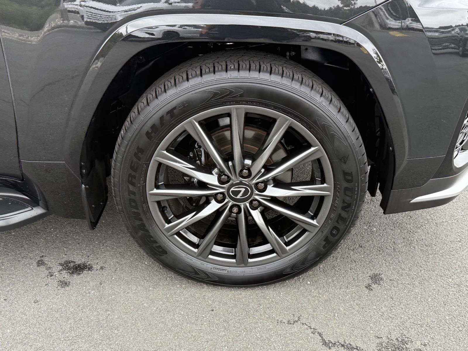 Used 2025 Lexus LX 600 F Sport w/ Accessory Package (Z1) AWD/4WD image 7