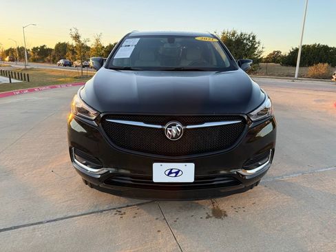 Used 2021 Buick Enclave Essence w/ Sport Touring Edition image 2