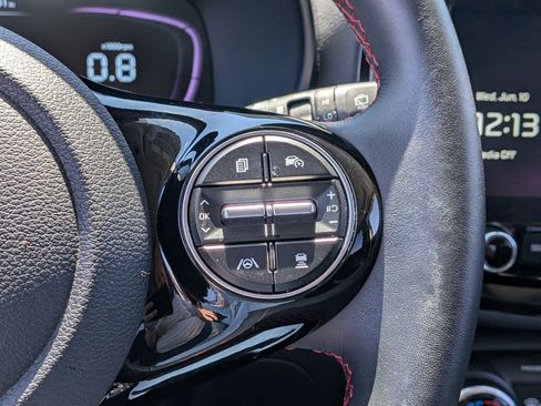 Used 2025 Kia Soul GT-Line w/ GT-Line Technology Package FWD image 17