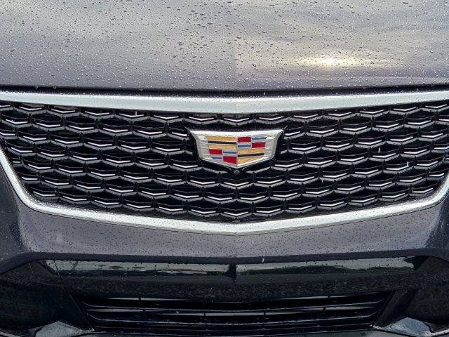 Certified 2025 Cadillac XT4 Premium Luxury w/ Cold Weather Package FWD image 9