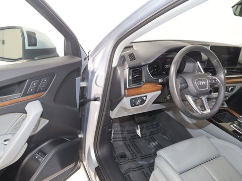 Used 2021 Audi Q5 e Prestige w/ Prestige Package AWD/4WD image 52