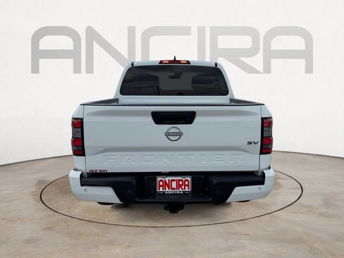 Used 2024 Nissan Frontier SV w/ Technology Package RWD image 9