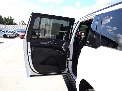 Used 2021 Cadillac Escalade ESV Sport Platinum AWD/4WD image 51