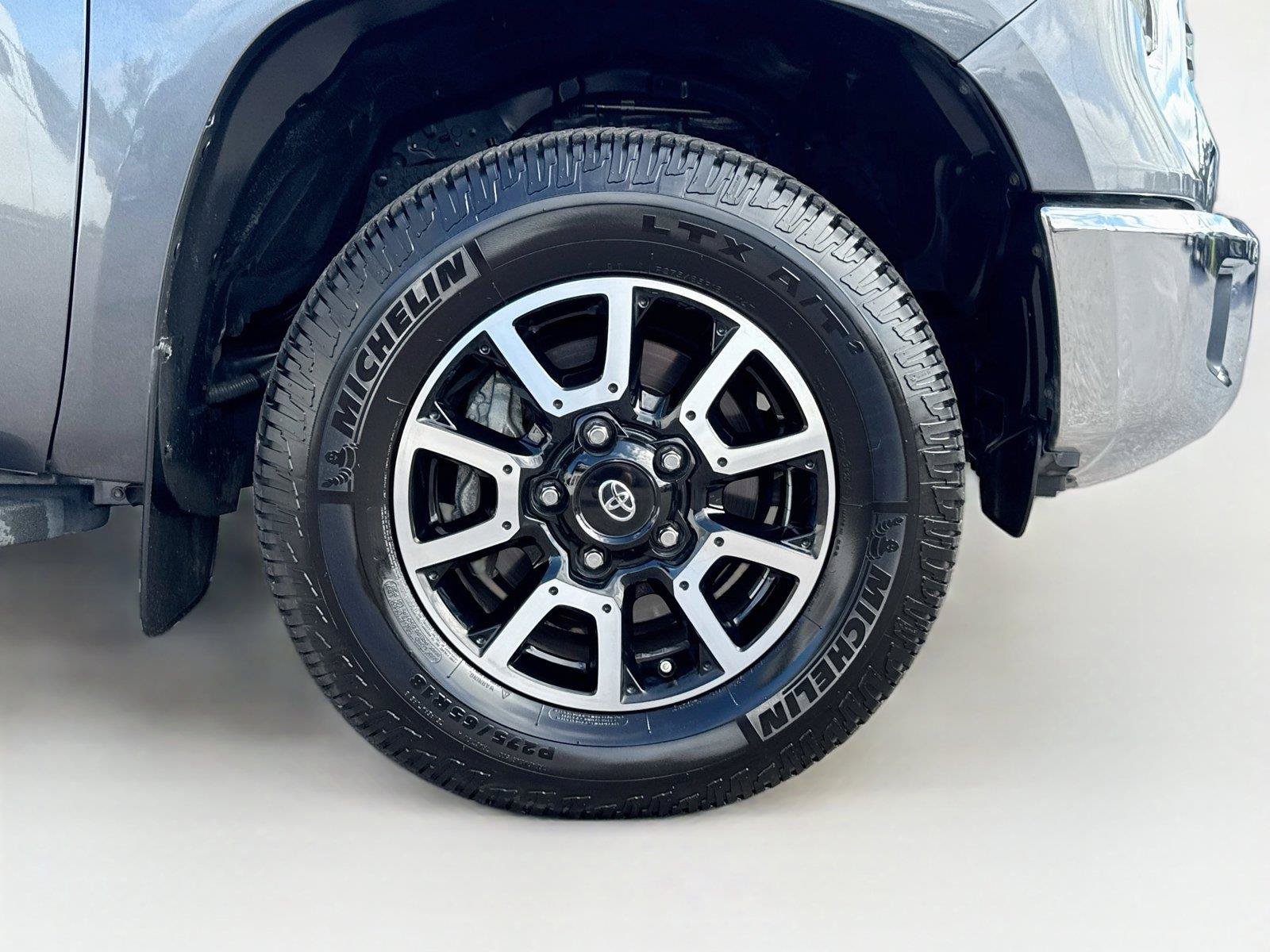 Used 2021 Toyota Tundra SR5 w/ TRD Off-Road Package AWD/4WD image 32
