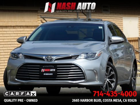 Used 2018 Toyota Avalon XLE Premium w/ Preferred Accessory Package FWD image 3