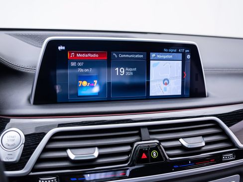 Used 2019 BMW 740i xDrive w/ Executive Package AWD/4WD image 26