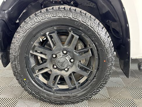 Used 2021 Toyota Tundra SR5 w/ SR5 Upgrade Package image 34