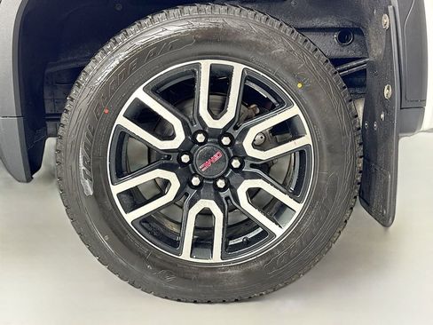Used 2023 GMC Sierra 1500 AT4 w/ AT4 Preferred Package image 11