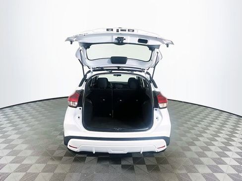 Used 2023 Nissan Kicks SV image 25