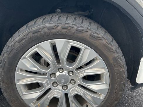 Used 2020 GMC Sierra 1500 Denali w/ Denali Ultimate Package image 9