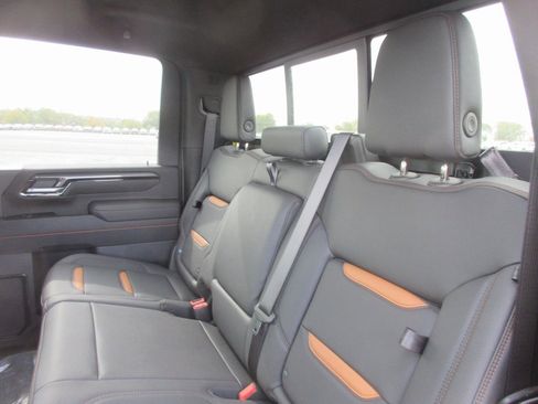 New 2026 GMC Sierra 2500 AT4 w/ AT4 Premium Plus Package image 15