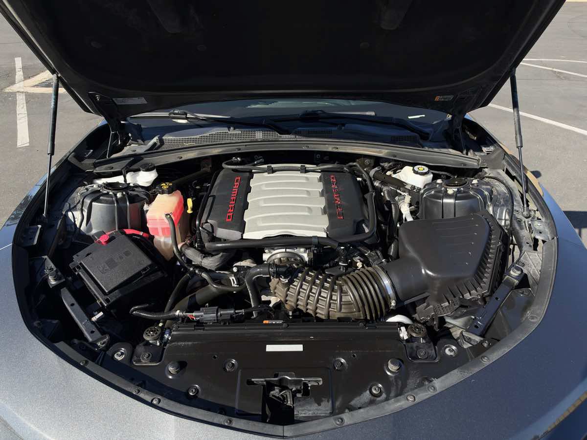 Used 2018 Chevrolet Camaro SS RWD image 10