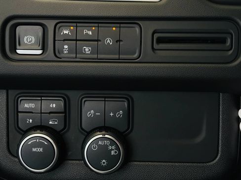 Used 2023 Chevrolet Suburban RST w/ Luxury Package AWD/4WD image 57