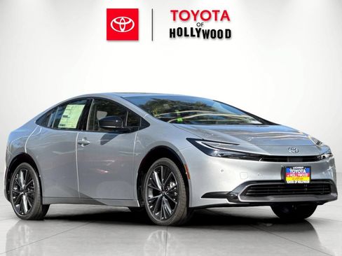 New 2027 Toyota Prius XLE FWD image 1