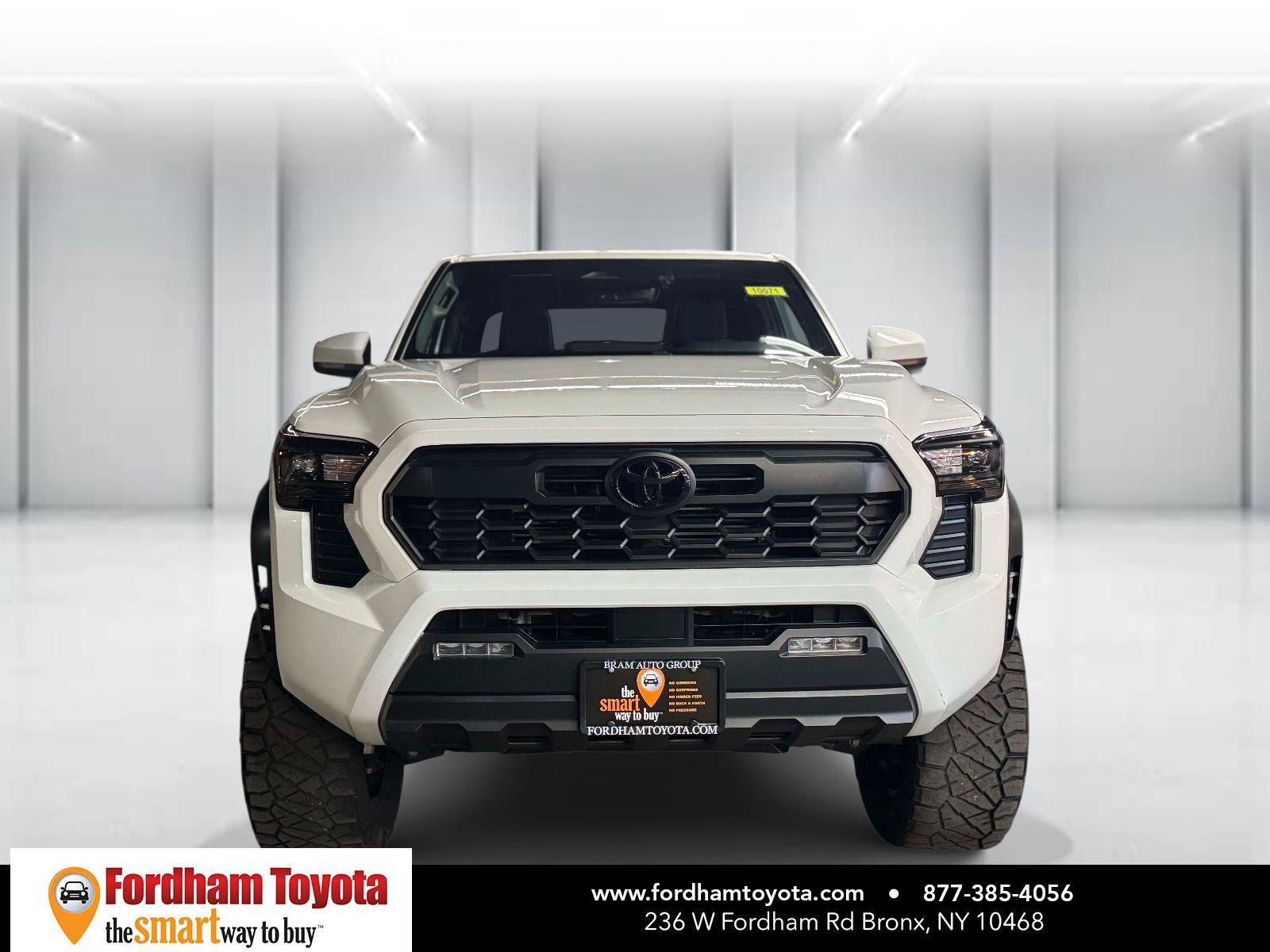 Used 2024 Toyota Tacoma TRD Off-Road AWD/4WD image 2