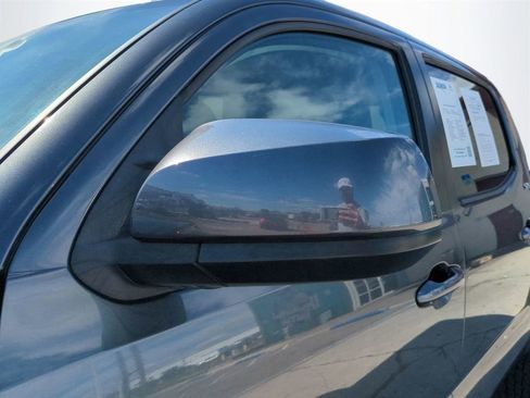 Used 2021 Toyota Tacoma SR5 image 12