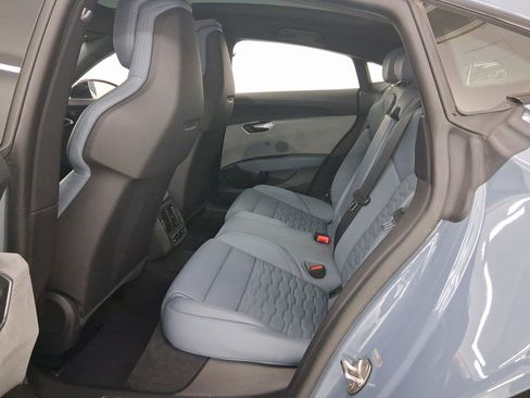 Used 2022 Audi e-tron GT Prestige image 12