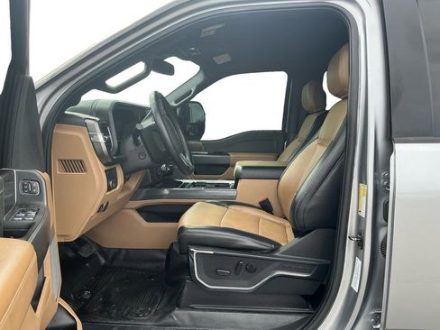 Used 2024 Ford F350 Lariat image 14