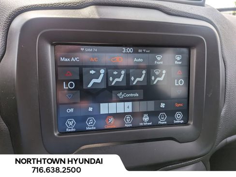Used 2021 Jeep Renegade Latitude w/ Sun & Sound Group AWD/4WD image 16