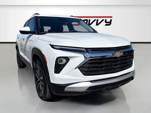 Used 2025 Chevrolet TrailBlazer LT AWD/4WD image 1