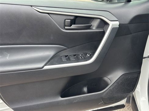 Used 2024 Toyota RAV4 LE image 17