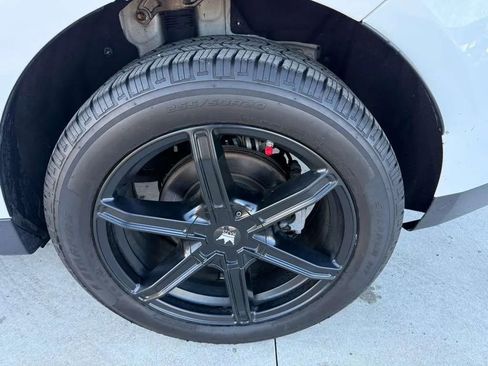 Used 2019 Jaguar F-PACE Premium image 9