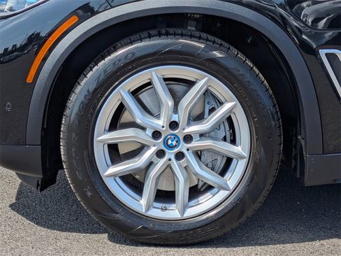 Used 2022 BMW X5 xDrive45e w/ Executive Package image 40