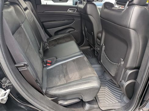 Certified 2021 Jeep Grand Cherokee Laredo X AWD/4WD image 30