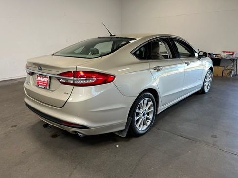 Used 2017 Ford Fusion Energi SE FWD image 4