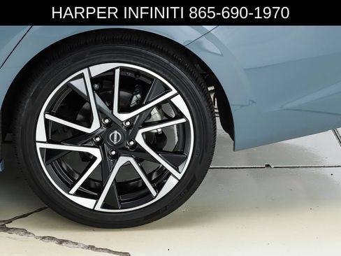 Used 2024 Nissan Sentra SR w/ SR Premium Package FWD image 7