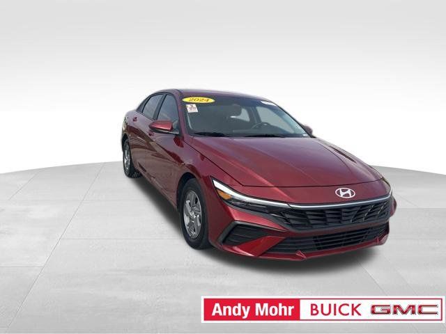 Used 2024 Hyundai Elantra SE FWD image 2