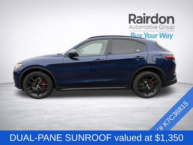 Used 2019 Alfa Romeo Stelvio Ti Sport w/ Quick Order Package 22S Sport AWD/4WD image 4