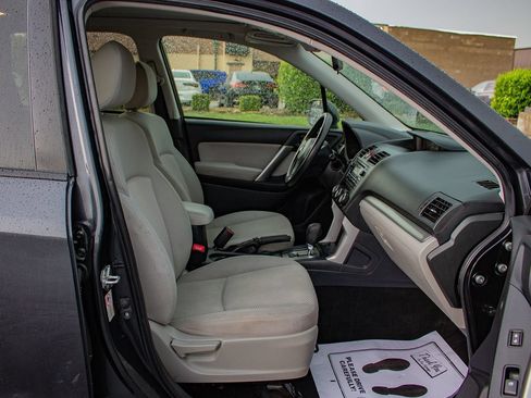 Used 2015 Subaru Forester 2.5i Premium AWD/4WD image 20