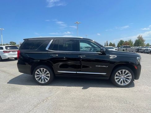 Used 2023 GMC Yukon Denali AWD/4WD image 6