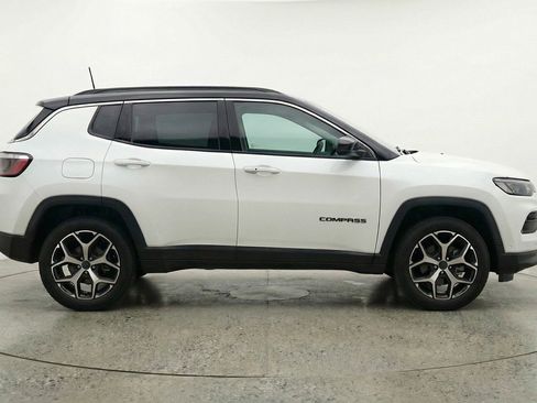 Used 2025 Jeep Compass Limited AWD/4WD image 11