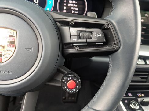 Certified 2025 Porsche 911 Carrera RWD image 19