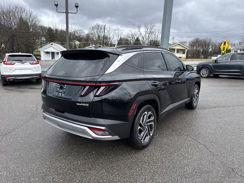 Used 2025 Hyundai Tucson Limited image 3