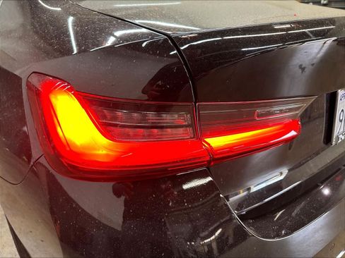 Used 2025 BMW 330i Sedan w/ Convenience Package RWD image 31