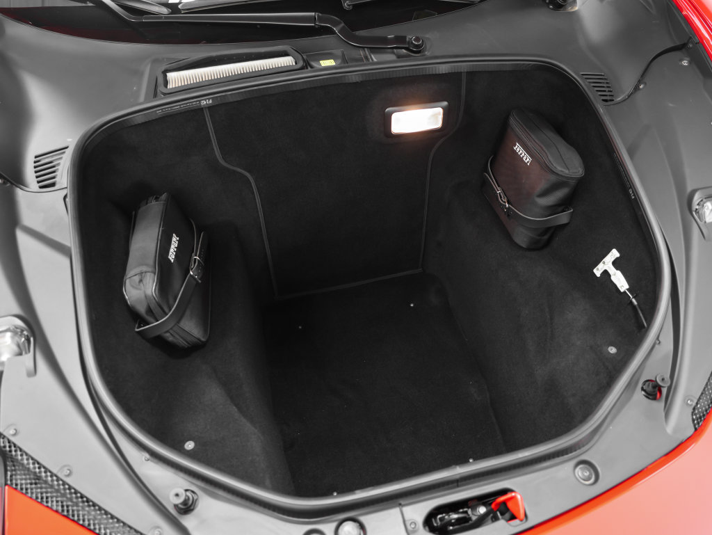 Certified 2013 Ferrari 458 Italia Coupe RWD image 14