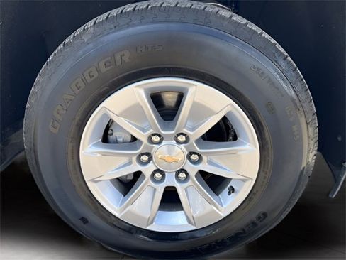 Used 2025 Chevrolet Silverado 1500 LT image 10