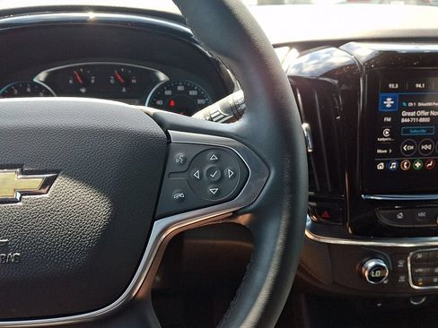 Certified 2023 Chevrolet Traverse LT FWD image 23