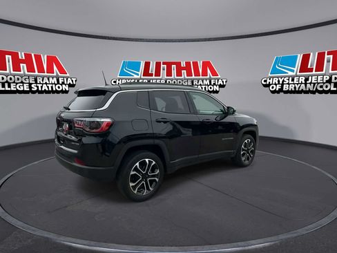 Used 2023 Jeep Compass Limited AWD/4WD image 8